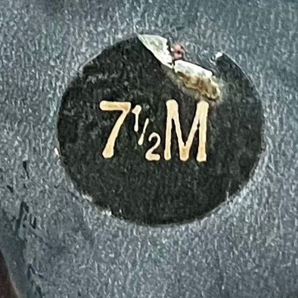 Women’s Black Leather Embroidered Pump Heels 7.5 - Picture 10 of 13